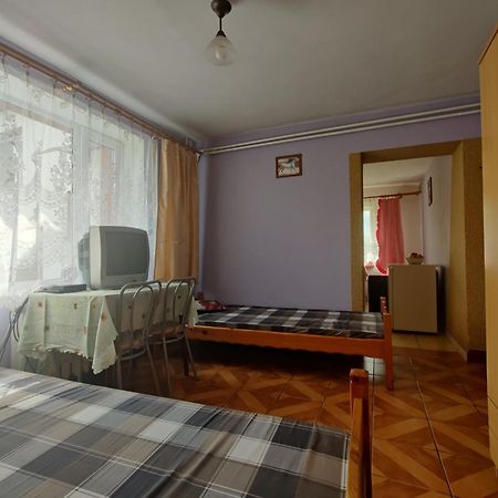 Hotel Przy Winogronie Uherce Mineralne Camera foto