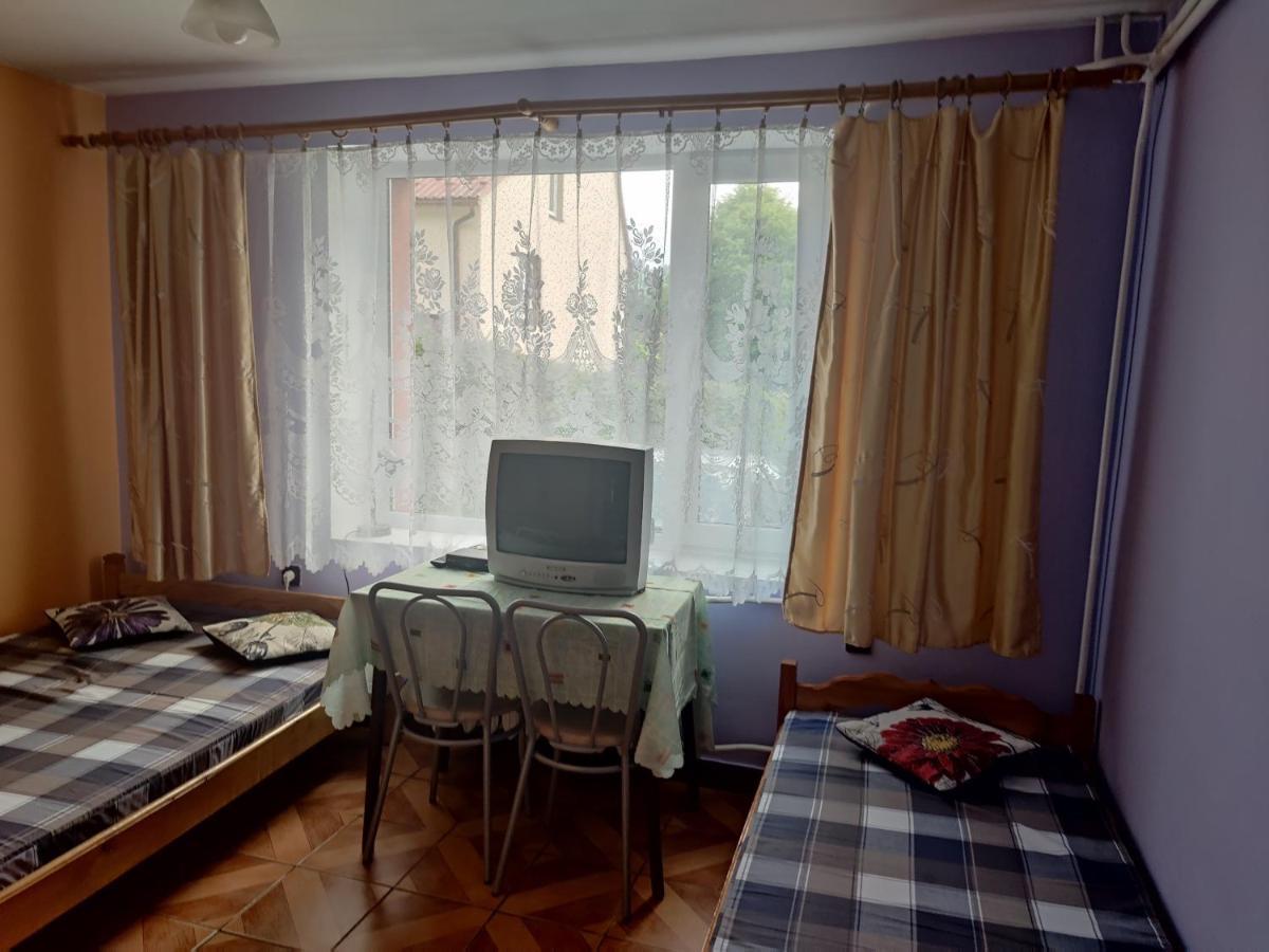 Hotel Przy Winogronie Uherce Mineralne Camera foto
